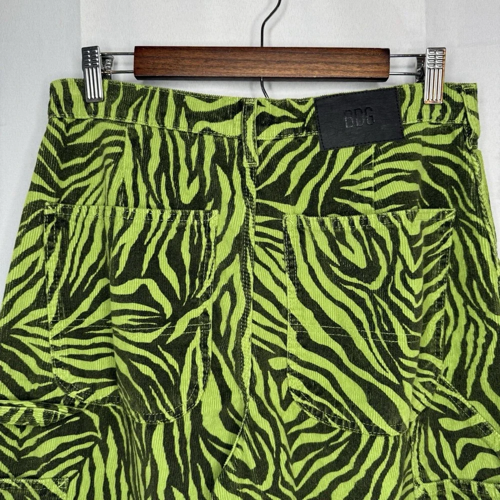 BDG Wide Leg Urban Outfitters Corduroy Pants 29 x 32 Juno Green Zebra Carpenter